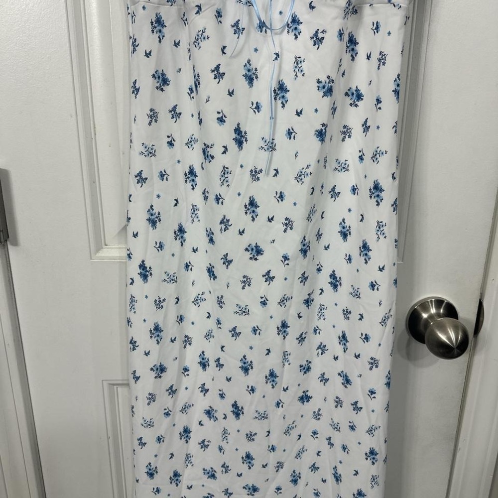Cottage prairie coquette blue floral empire maxi dress. L - Picture 3 of 6